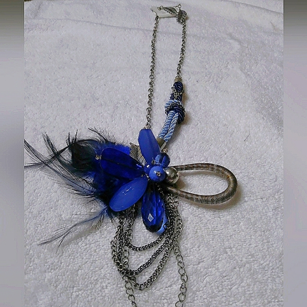 Crystal Blue Feather Neclace NWOT
